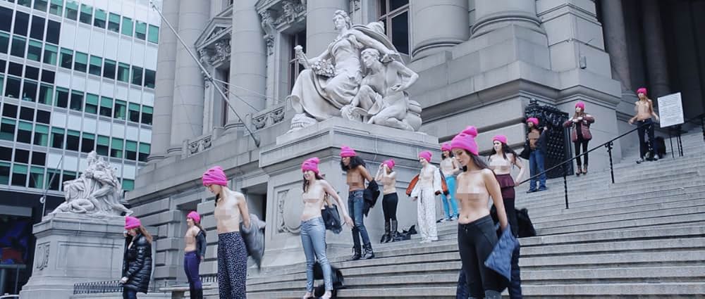 フリー・ザ・ニップル（原題）の画像