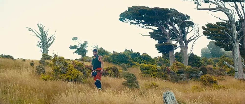 「死の谷間」クリス・パインの画像