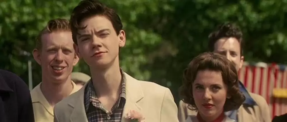 「ノーウェアボーイ ひとりぼっちのあいつ」トーマス・ブロディ＝サングスター & オフィリア・ラビボンドの画像