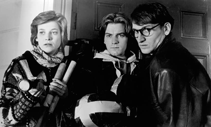 シャロウ・グレイブの画像