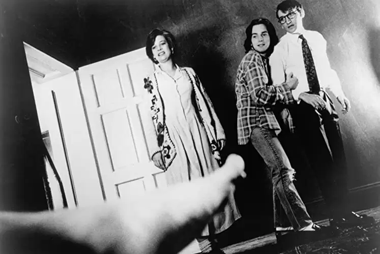 シャロウ・グレイブの画像