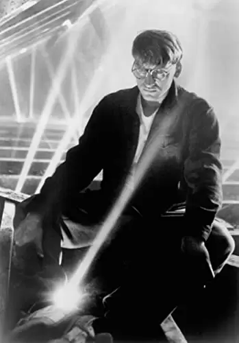 シャロウ・グレイブの画像