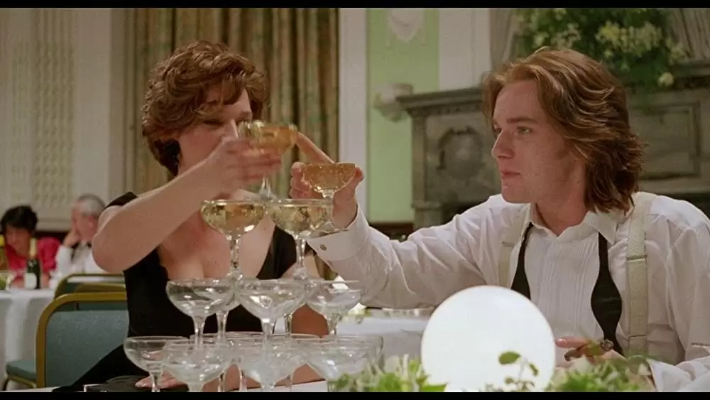 シャロウ・グレイブの画像