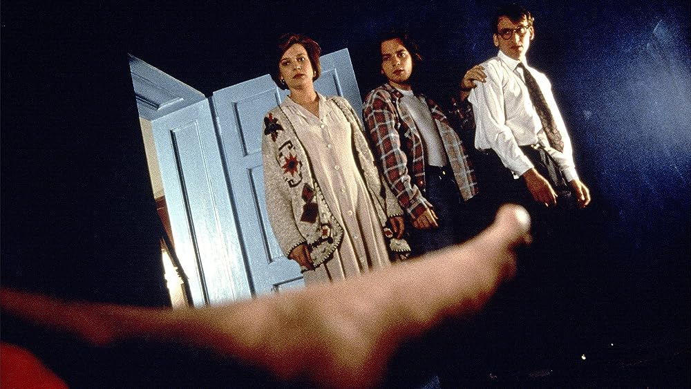 シャロウ・グレイブの画像