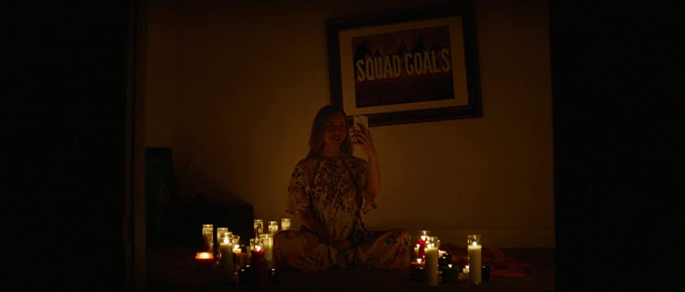 イングリッド ネットストーカーの女の画像