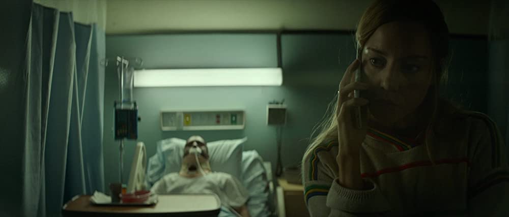 イングリッド ネットストーカーの女の画像