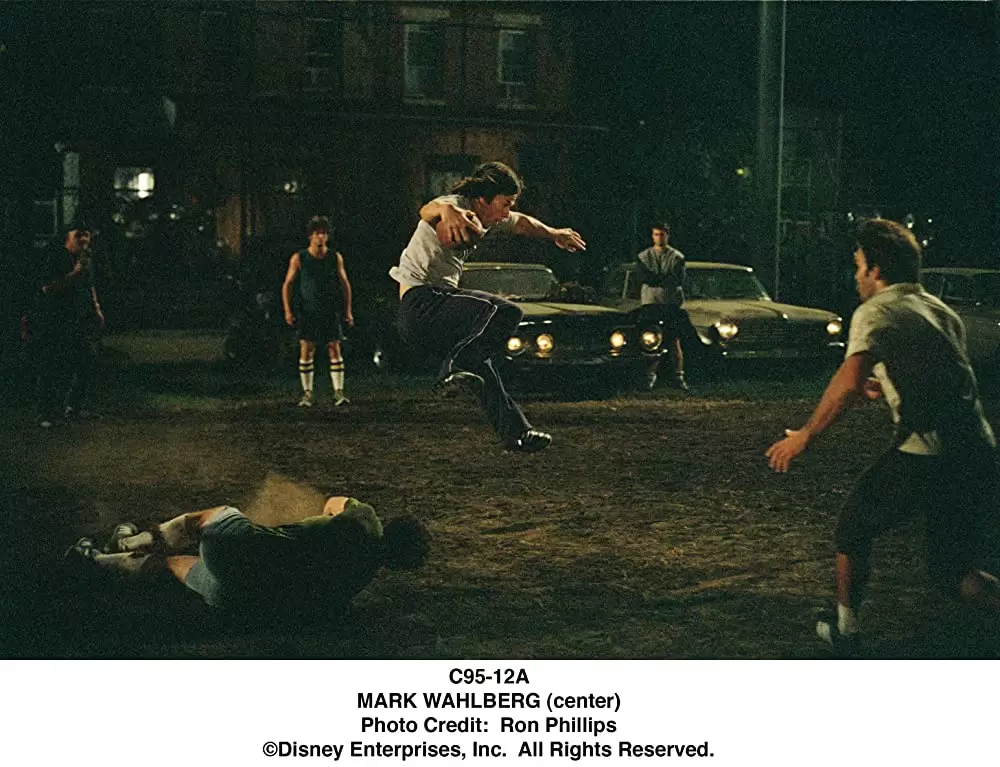 「インヴィンシブル 栄光へのタッチダウン」マーク・ウォールバーグの画像