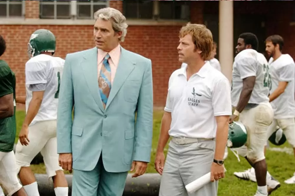 「インヴィンシブル 栄光へのタッチダウン」グレッグ・キニア & マイケル・ヌーリーの画像