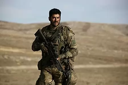 「レッド・ホークス」Burak Özçivitの画像