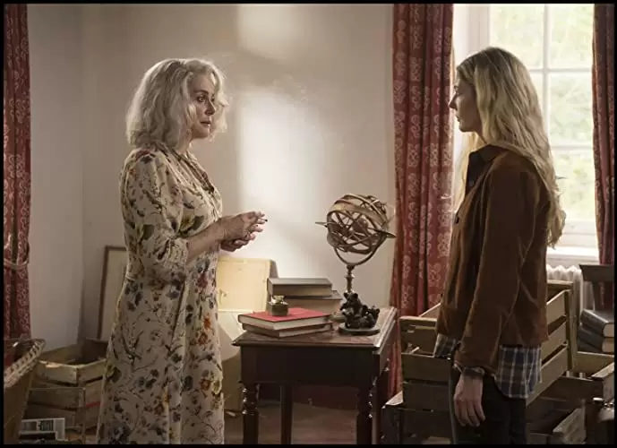 「アンティークの祝祭」カトリーヌ・ドヌーブ & キアラ・マストロヤンニの画像