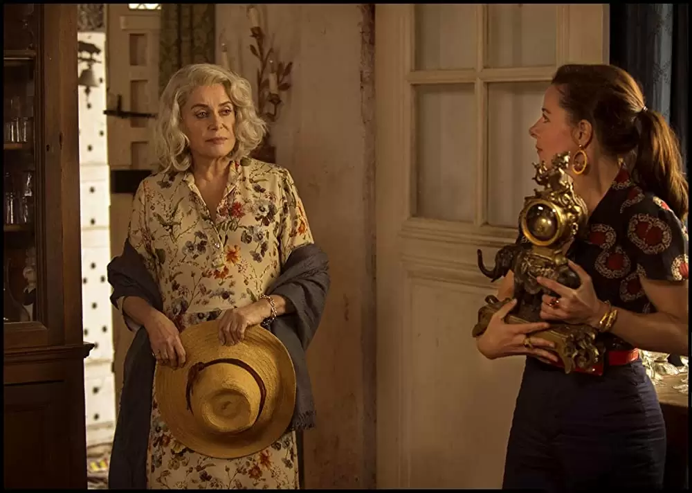 「アンティークの祝祭」カトリーヌ・ドヌーブ & ロール・カラミーの画像