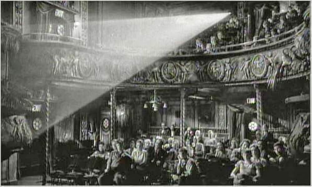 ピーター・セラーズの地上最小のショウの画像