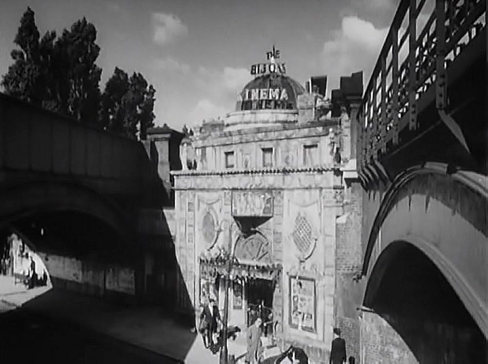 ピーター・セラーズの地上最小のショウの画像