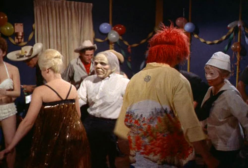 House on Bare Mountain（原題）の画像