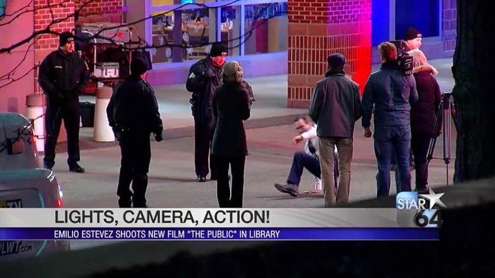 「パブリック 図書館の奇跡」の画像