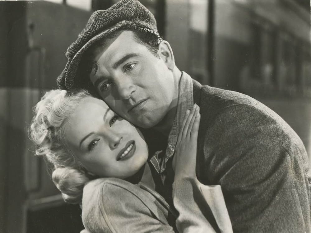 小さな漂流船の画像