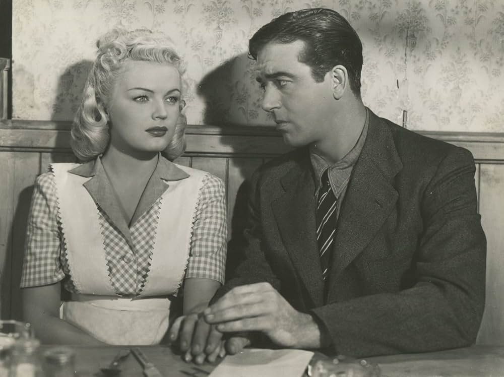 小さな漂流船の画像