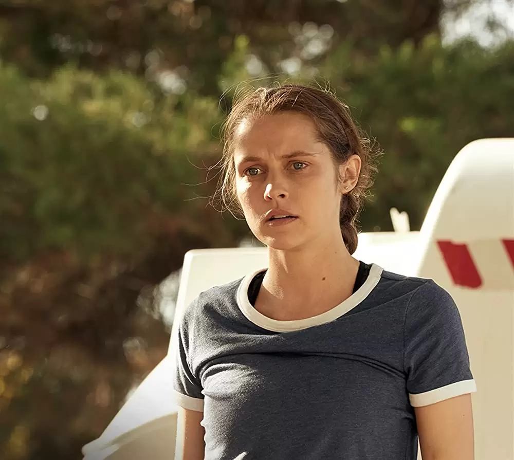 「ライド・ライク・ア・ガール」テリーサ・パーマーの画像