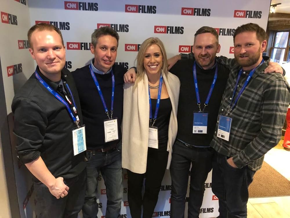 まったく同じ3人の他人/同じ遺伝子の3人の他人の画像