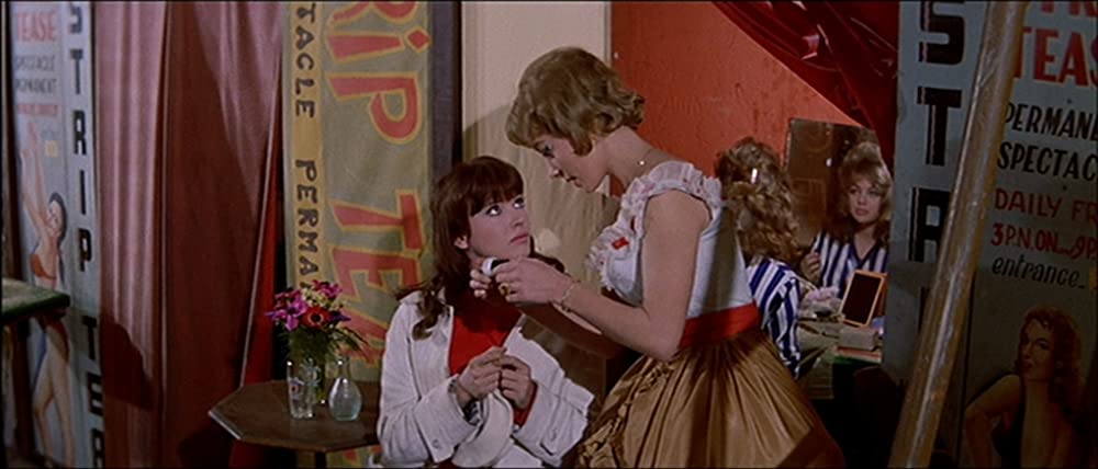 女は女であるの画像