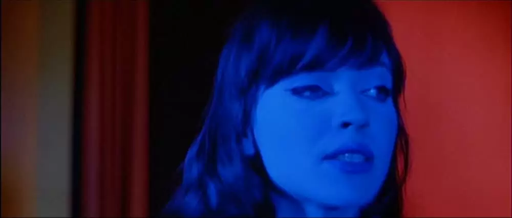 女は女であるの画像