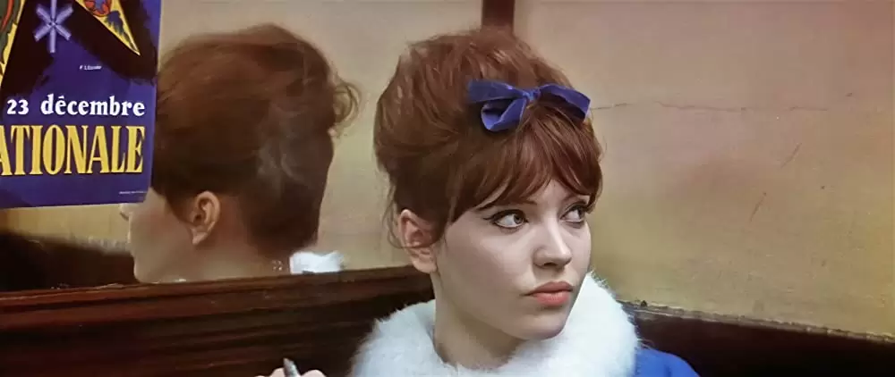 女は女であるの画像