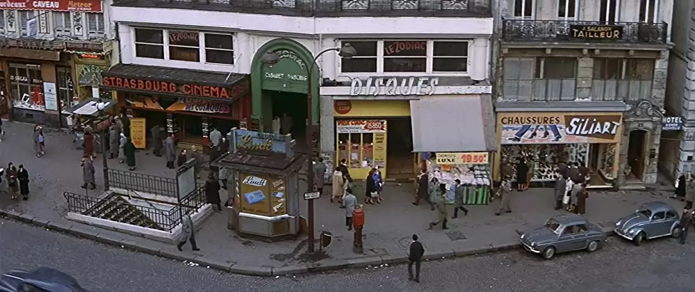 女は女であるの画像