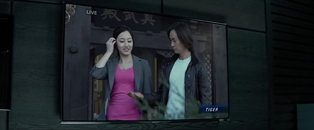 キアヌ・リーブス ファイティング・タイガーの画像