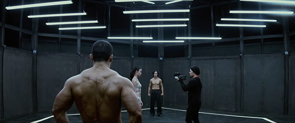 キアヌ・リーブス ファイティング・タイガーの画像