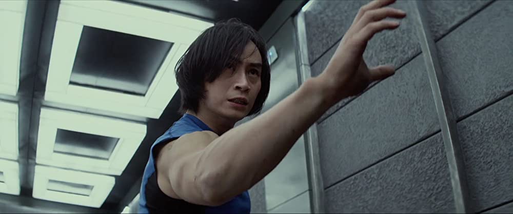 キアヌ・リーブス ファイティング・タイガーの画像