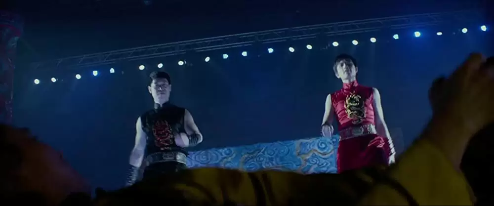 キアヌ・リーブス ファイティング・タイガーの画像