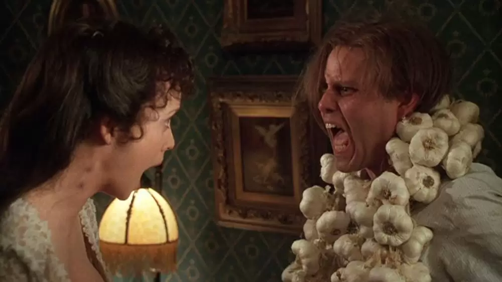 レスリー・ニールセンの ドラキュラの画像