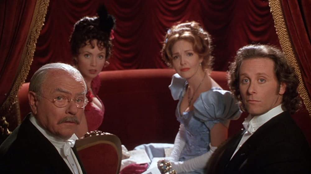 レスリー・ニールセンの ドラキュラの画像