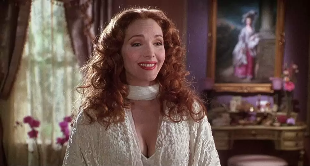 レスリー・ニールセンの ドラキュラの画像