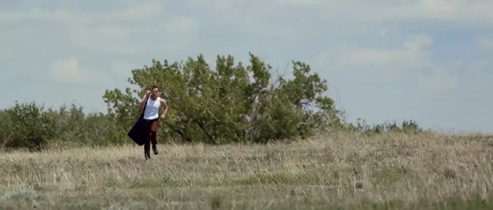 「COP CAR コップ・カー」ケビン・ベーコンの画像