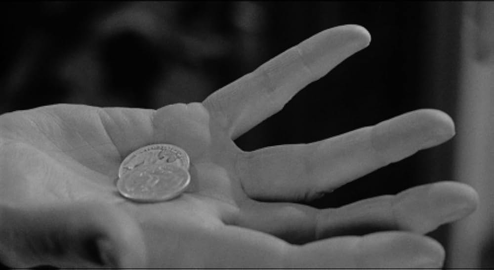 The Burglar（原題）の画像