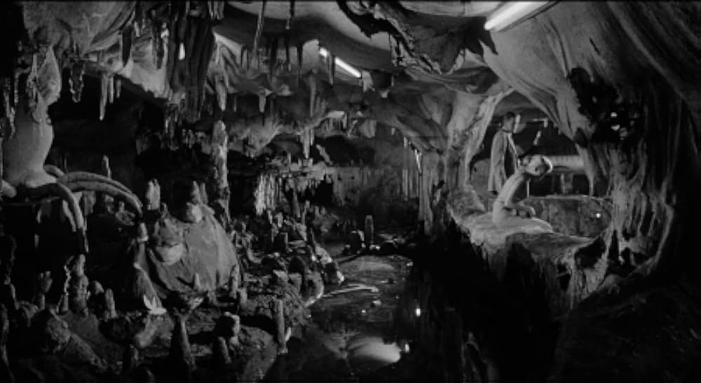 The Burglar（原題）の画像