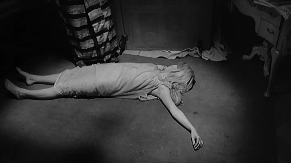 「反撥」カトリーヌ・ドヌーブの画像