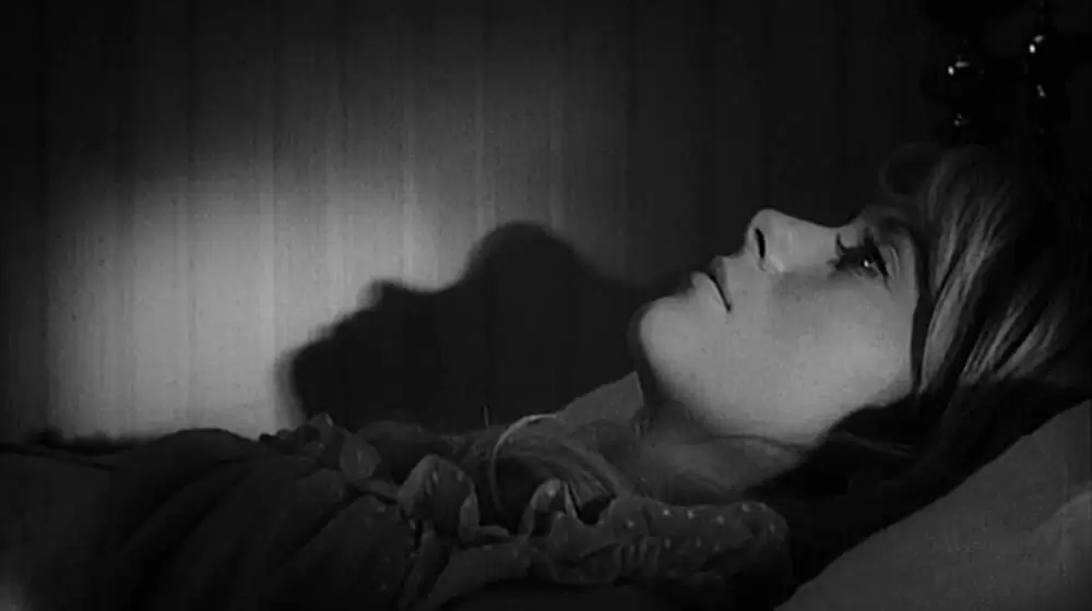 「反撥」カトリーヌ・ドヌーブの画像