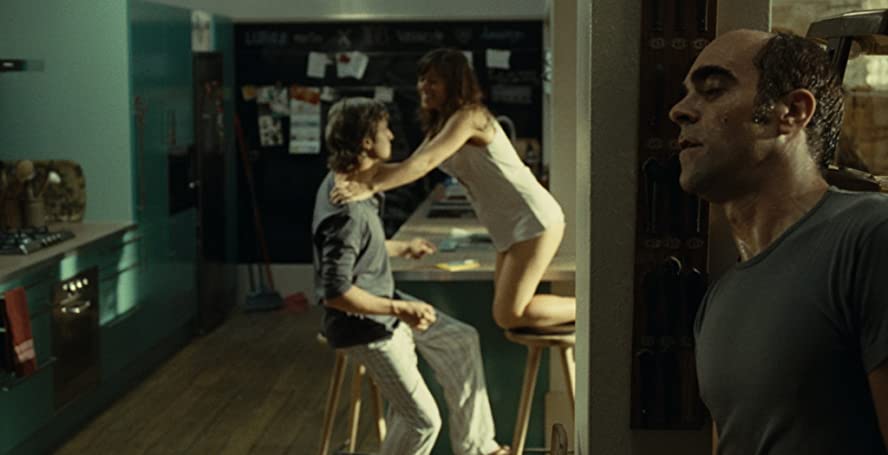 スリーピング タイト 白肌の美女の異常な夜の画像