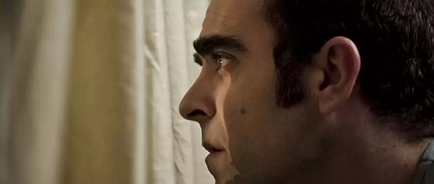 スリーピング タイト 白肌の美女の異常な夜の画像