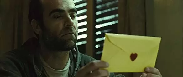 スリーピング タイト 白肌の美女の異常な夜の画像