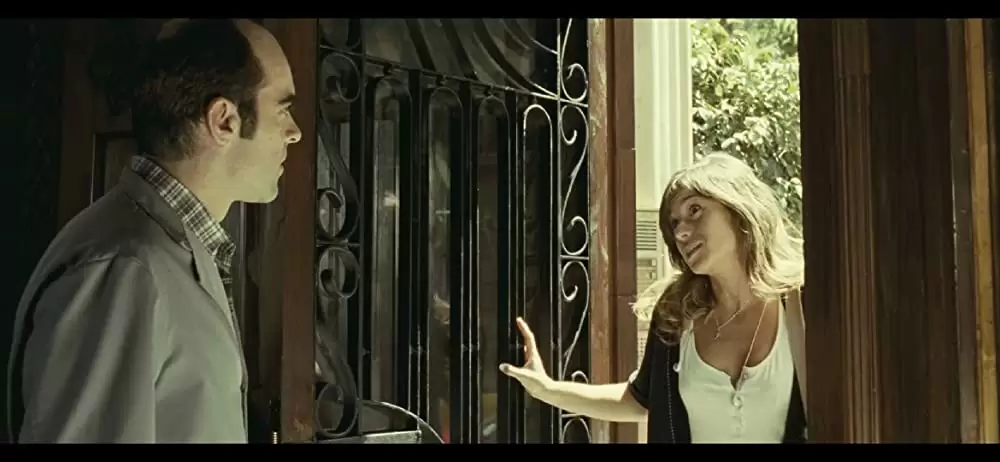 スリーピング タイト 白肌の美女の異常な夜の画像