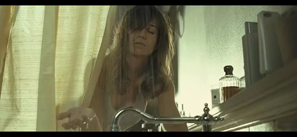 スリーピング タイト 白肌の美女の異常な夜の画像