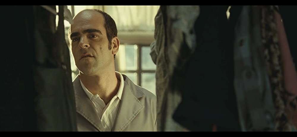 スリーピング タイト 白肌の美女の異常な夜の画像