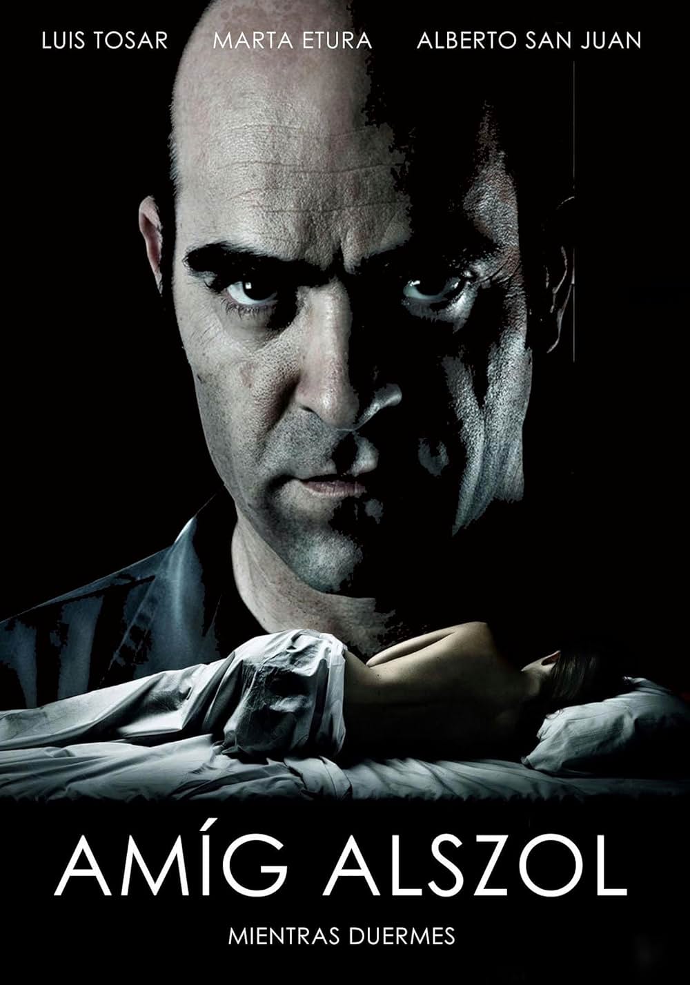 スリーピング タイト 白肌の美女の異常な夜の画像