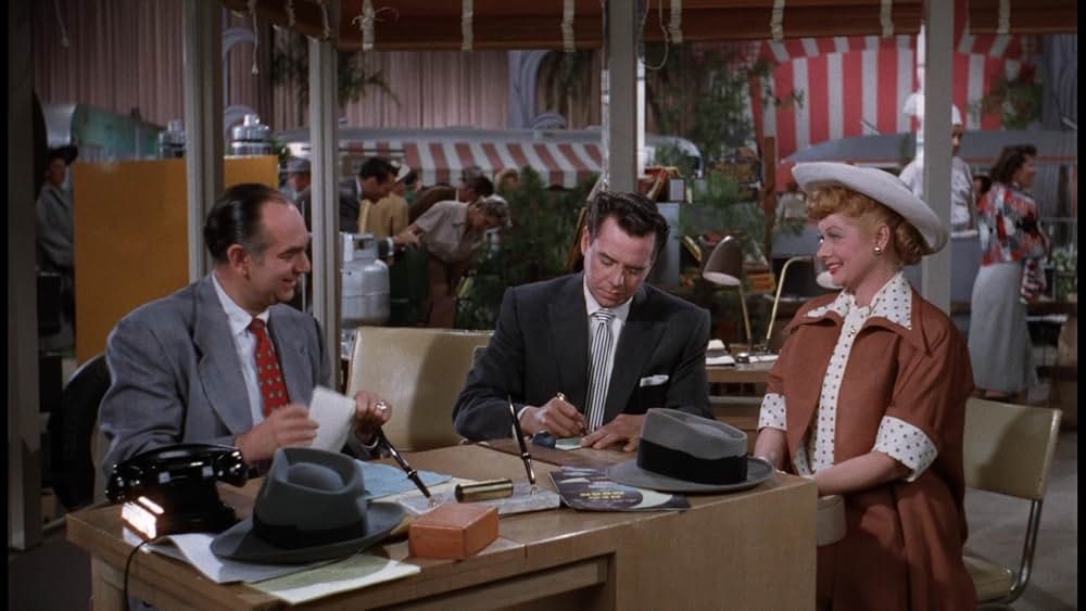 トレーラー新婚旅行の画像