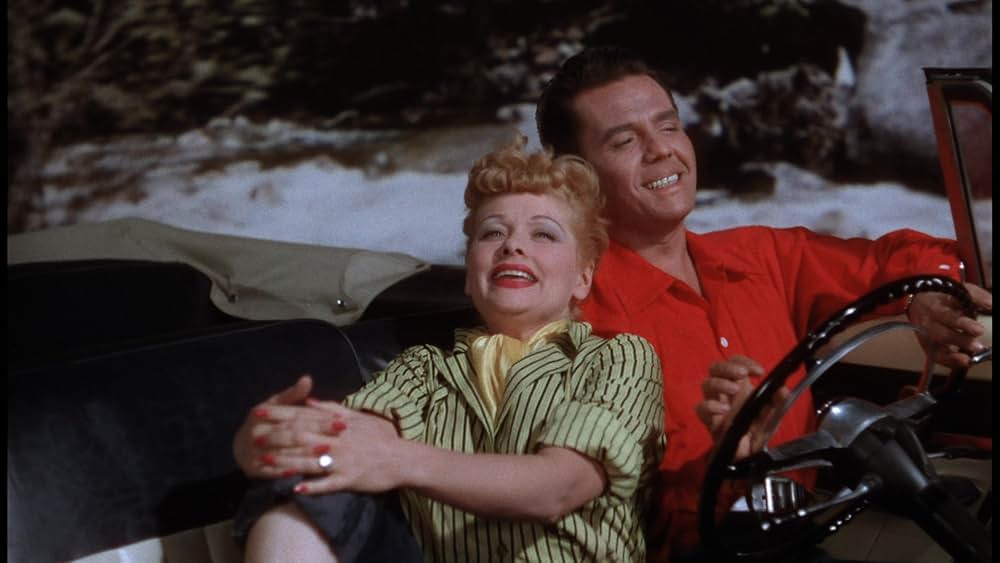 トレーラー新婚旅行の画像