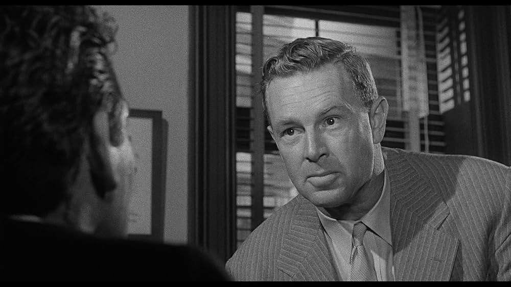 巧妙なアリバイの画像