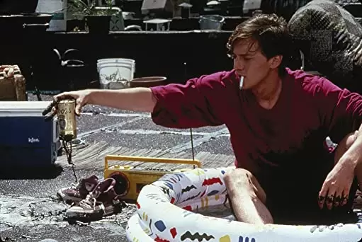 「バーニーズ／あぶない！?ウィークエンド」アンドリュー・マッカーシーの画像